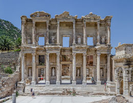 Fassade der Celsus Bibliothek Ephesos