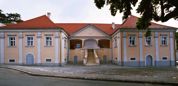 Wöllersdorf, so genanntes "Schlössl", barockes Herrenhaus des Industriellen Ferdinand Schmid v. Schmidsfelden